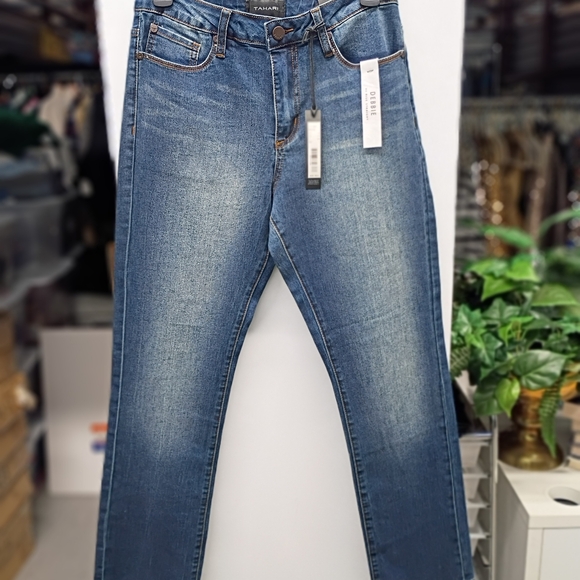 Women's Tahari Mid-Rise Straight Jeans - Picture 13 of 16